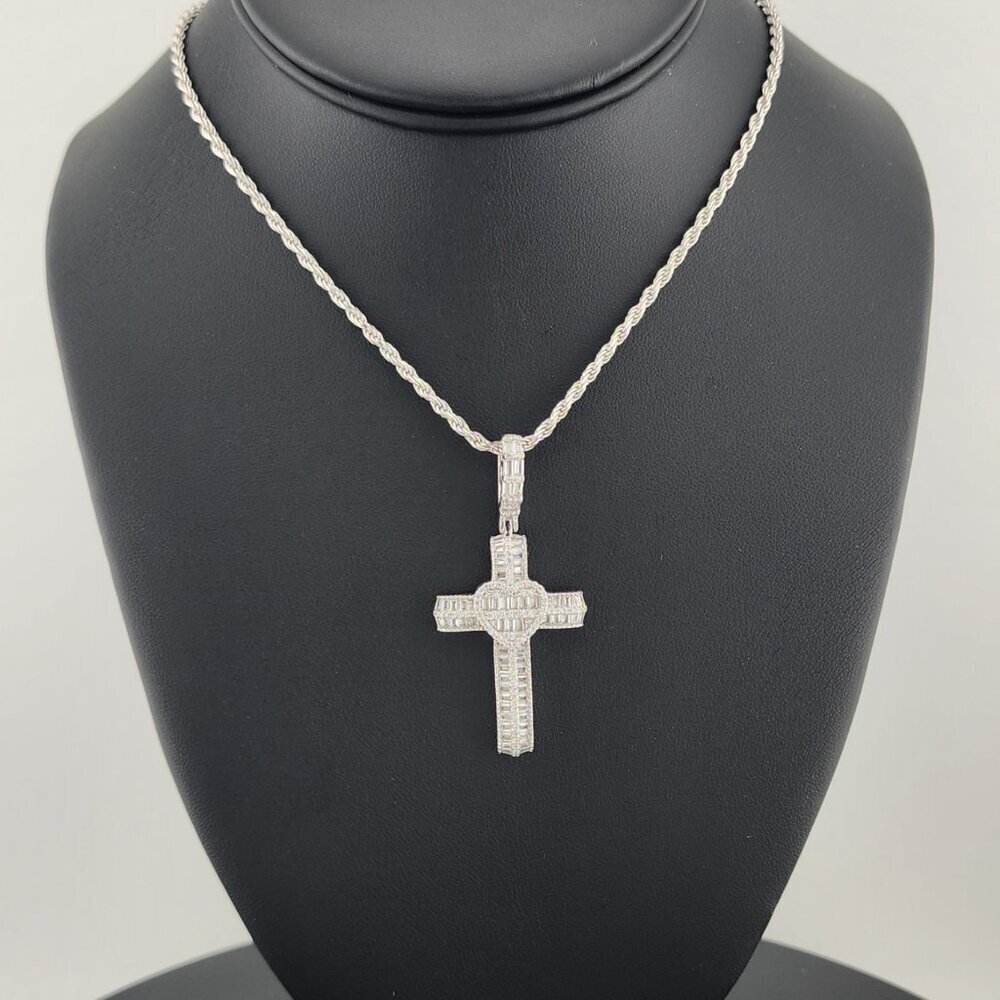 925 Silver Cross in Heart Necklace – Faith-Inspired Jewelry, Gift-Ready - Picture 7 of 8